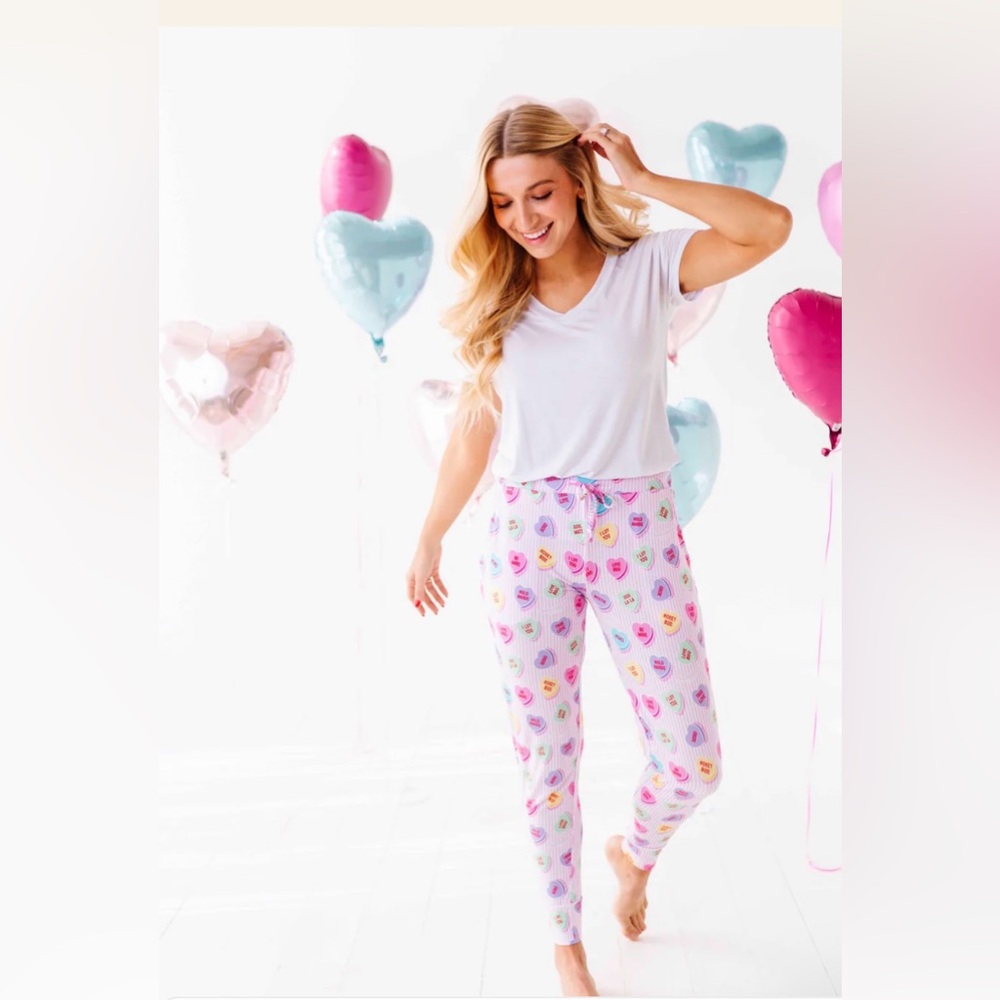 NWT BUMS AND ROSES VALENTINES PAJAMA PANTS 💗💗💗💗💗💗💗💗💗💗💗💗💗💗💗💗💗💗